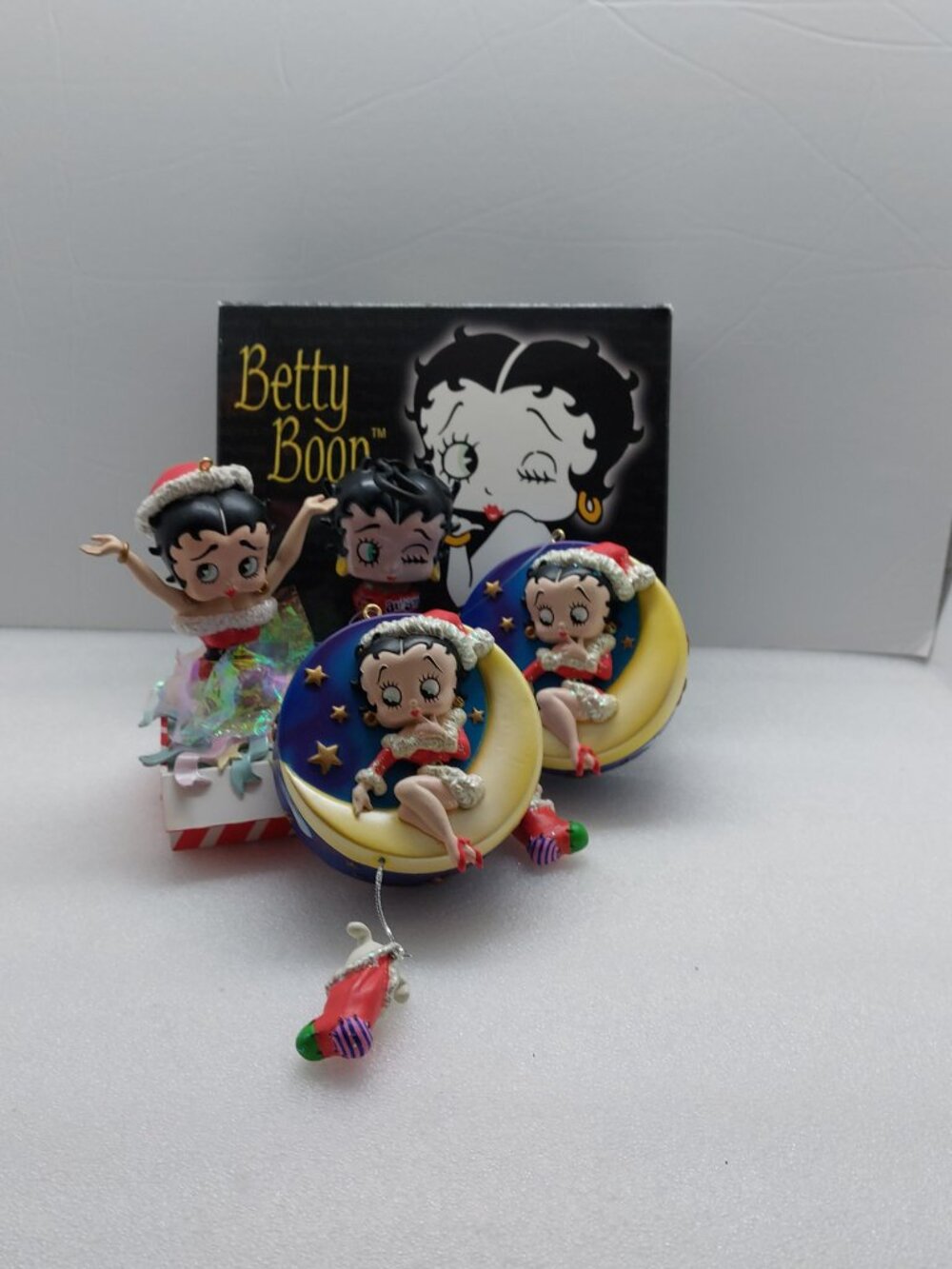 Lot of Betty Boop 1990's Christmas Ornaments & 2005 Calendar